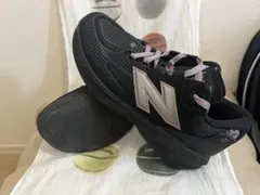 【試し履きのみ】New Balance FRESH FORM BB v2のサムネイル