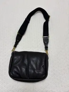 ZARA ブラック ショルダーバッグのサムネイル