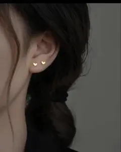 ハート　ピアス ゴールド　繊細　ワンポイント