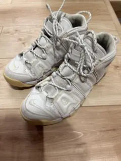 NIKE モアアップテンポ　白