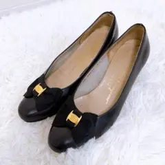 SalvatoreFerragamo サルヴァトーレフェラガモ ヴァラリボン