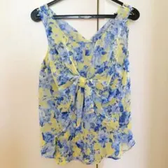 美品 未使用★Bye Bye★トップス キャミソール タンクトップ 花柄　夏のサムネイル