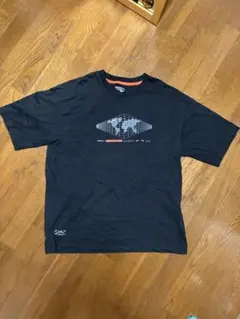 MERRELL Tシャツ ブラック 世界地図プリントのサムネイル