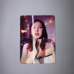 ナヨン　トレカ