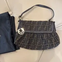 FENDI FFロゴ ショルダーバッグ 保存袋付き