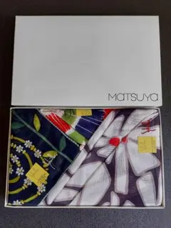 新品未使用　Sybilla ハンカチ ３枚セット　花柄　箱付き　ネイビーのサムネイル