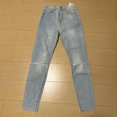 Bershka ベルシュカ レディース　ダメージスキニーデニム スキニージーンズ