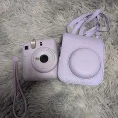 チェキ　instax mini12　本体＋カバー　（パープル）