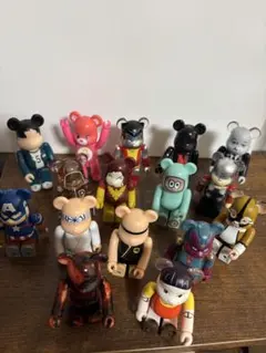 ベアブリック　各種16体