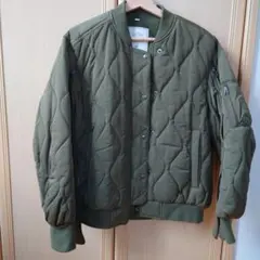 美品 GU オリーブグリーン キルティングジャケット