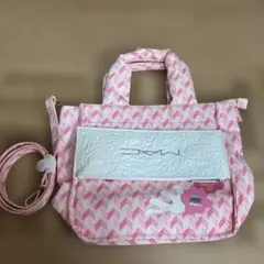新品・ノベルティ・エスティーローダーピンクバッグとMACホワイトポーチセットのサムネイル