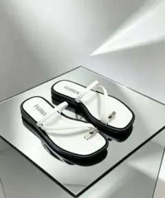 shein サンダルのサムネイル