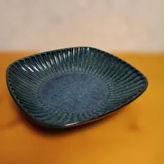 陶器 皿 深皿 藍色 鎬模様