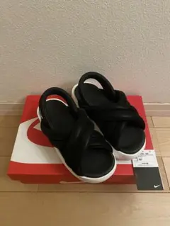 Nike ナイキ　アイラ　22センチ　箱タグ付き