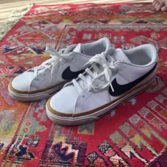 Nike ホワイト/ブラック スニーカー