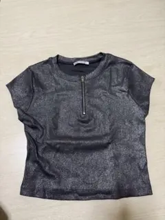 ZARA フォイルTシャツ　ジッパー