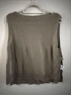 ベージュ ノースリーブニットベスト　M〜Lサイズ