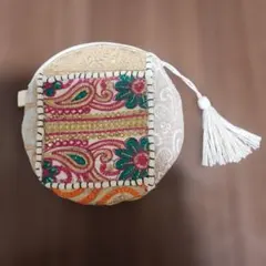 カンバディアポーチ　刺繍入り円形ポーチ　Kaldi