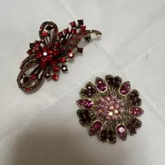 ヴィンテージ風 赤とピンクのブローチセット