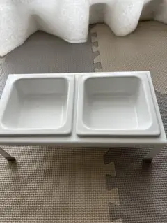 ホワイト陶器食器台 2つの食器付き☆値下げしました☆のサムネイル