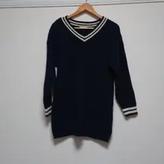 ひざ丈ニットワンピース