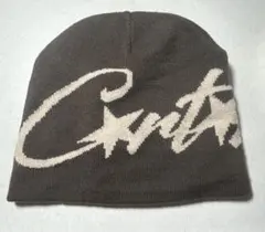 茶色ビーニー&白ニット帽