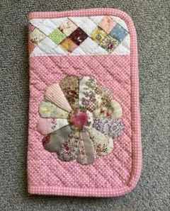 ハンドメイド　花柄アップリケお薬手帳ケース