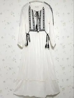 ZARA ザラ 刺繍入りロングワンピース マキシ丈 S