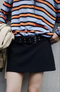 今期zara ミニスコートベルトデザインのサムネイル