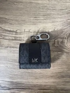 MICHAEL KORS イヤホンケース チャーム付き - メルカリ