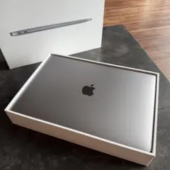 ［極美品］Apple MacBook Air 2020/8GB/256GBのサムネイル