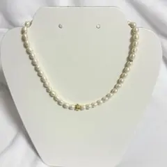 パール風ネックレス ゴールド装飾 アジャスター付き 上品デザイン