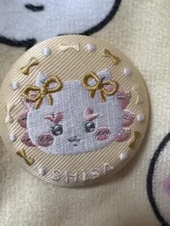 刺繍缶バッジ　シーサー