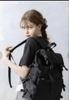 大幅値下げ　ブラックリュック・バックパック 多機能ポケット付き