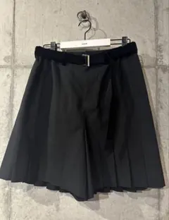 sacai 23ss プリーツショーツ　(ポリエステル/ウール)のサムネイル