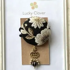 §クラウンチャーム§インド刺繍リボンくるみボタンヘアゴム≡象牙色≡