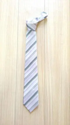 EPOCA UOMO製 シルク100% ストライプネクタイ