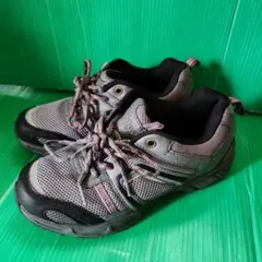 Item thumbnail for item d9b7f584-8325-43bd-8db6-46778301c21d