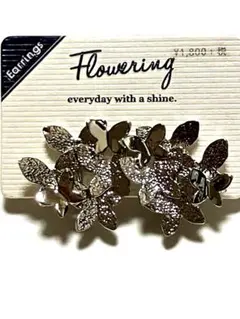 o*i様 Flowering 蝶のイヤリング
