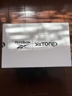 Reebok SixTONES スニーカー