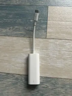 Thunderbolt 3(USB-C)- Thunderbolt 2アダプタ