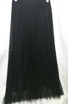 新品未使用　ドットチュールプリーツスカート　ブラック
