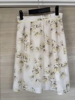 プロポーションボディドレッシング　花柄スカート