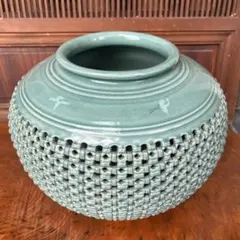 青磁大壺(韓国) Amazon.co.jp: 韓国製 陶磁器(青磁) 鶴＆菊柄 花瓶 インテリア
