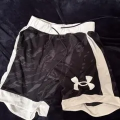 Under Armour 迷彩柄ショートパンツ　 Mサイズ