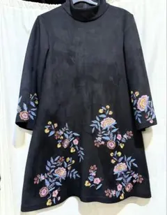 ZARA刺繍ワンピースUS M