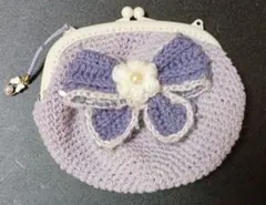 ハンドメイド☆編み物☆大きめ がま口☆キラキラ パープル☆リボン お花 チャーム