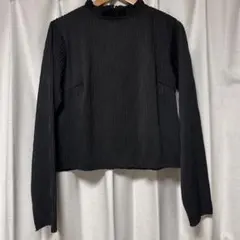 ブラック プリーツ ハイネック トップス　Mサイズ