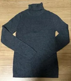【美品】エクストラファインメリノリブタートルネックセーター チャコールグレー　L