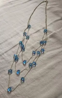 水色ビーズのロングネックレス　春夏